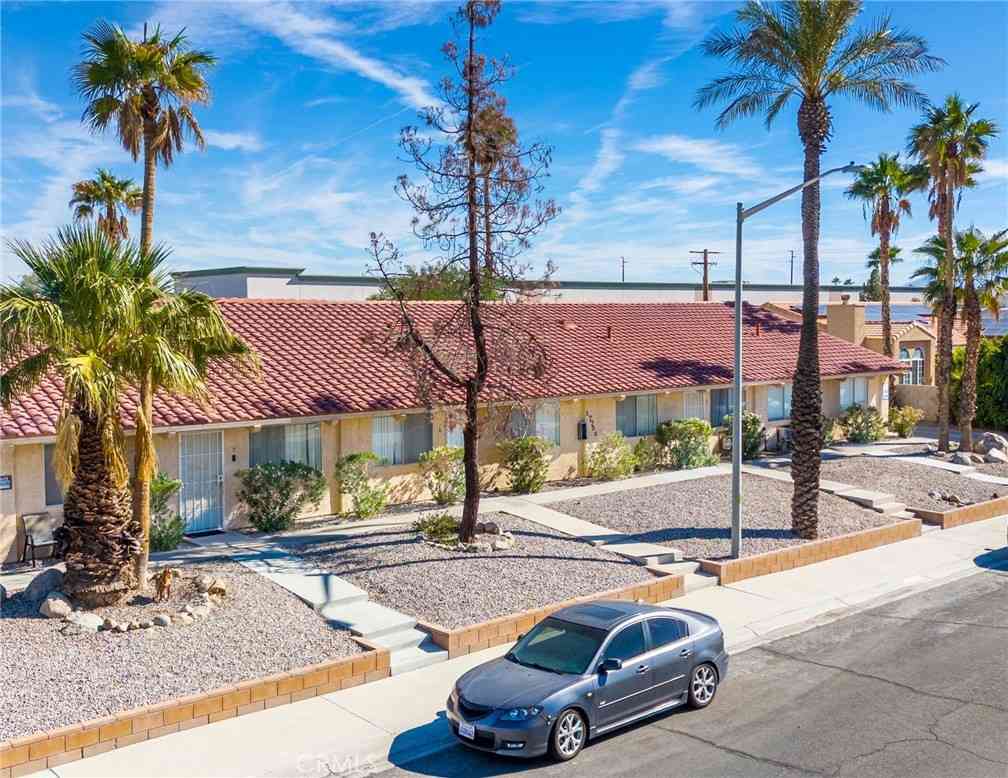 Condo For Sale - 27700 Avenida Terrazo<br/> Cathedral City, CA 92234