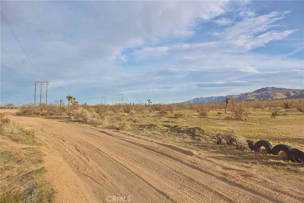 Vacant Land For Sale - Desert View Road<br/> Apple Valley, CA 92308