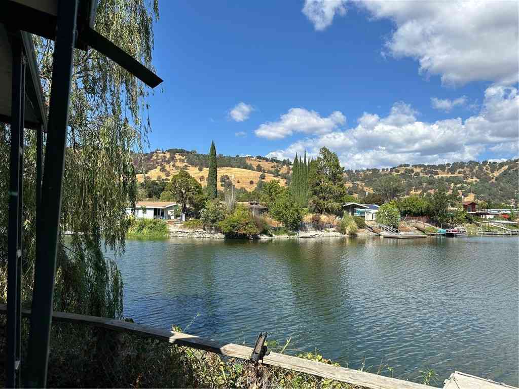 Mobile Home For Sale - 12840 Island Dr. #44<br/> Clearlake Oaks, CA 95423