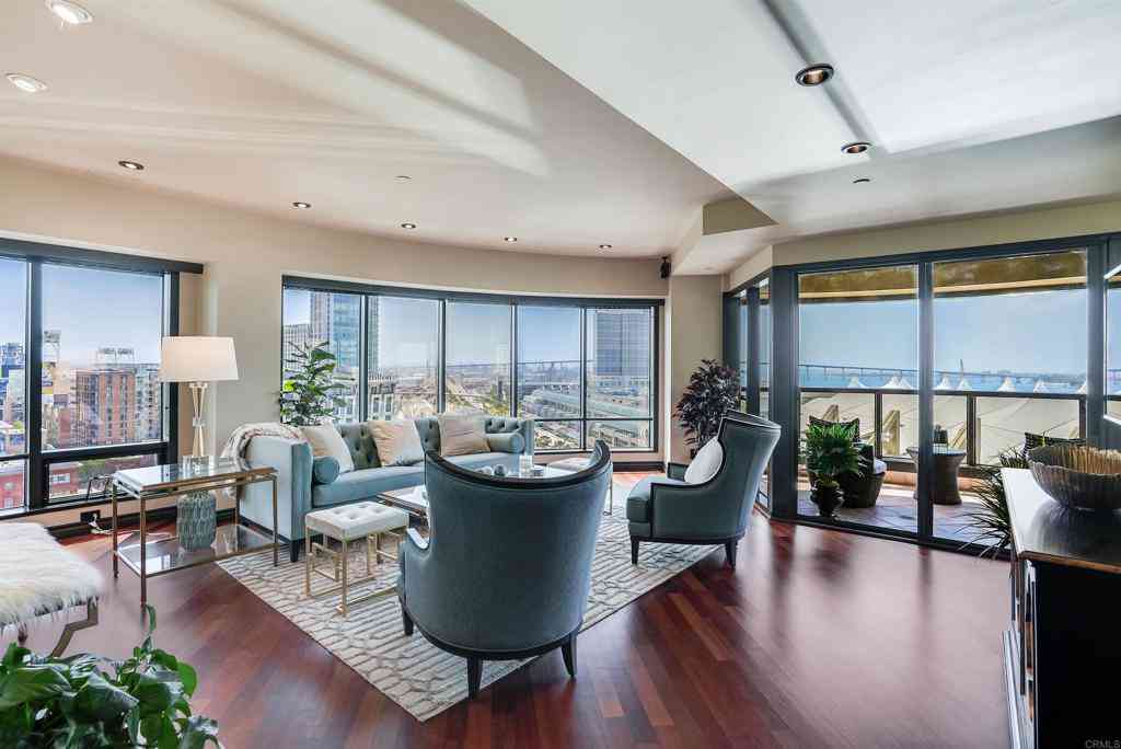 Condo For Rent - 200 Harbor Drive #1502<br/> San Diego, CA 92101