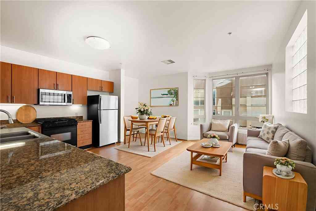 Condo For Sale - 1465 C Street #3511<br/> San Diego, CA 92101