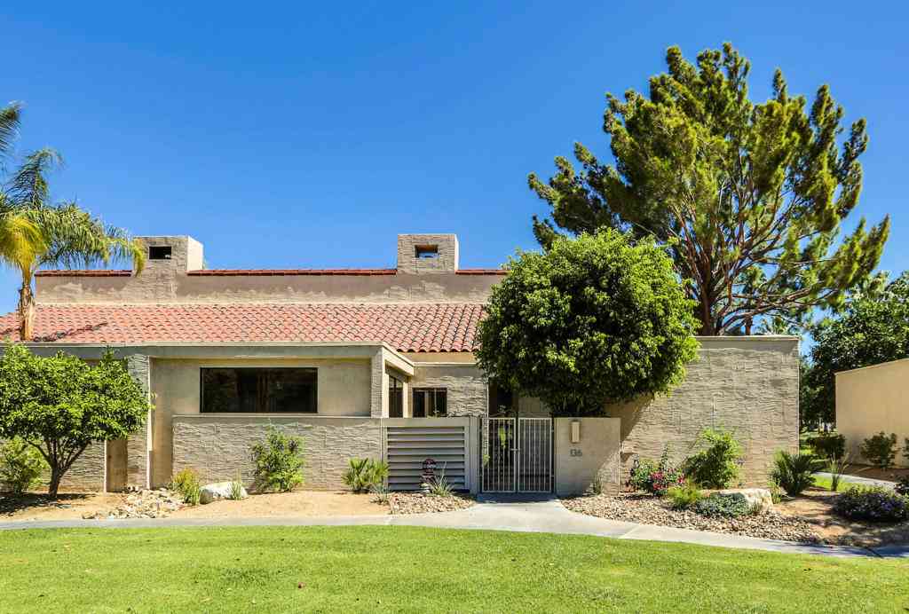 Condo For Sale - 136 Desert West Drive<br/> Rancho Mirage, CA 92270
