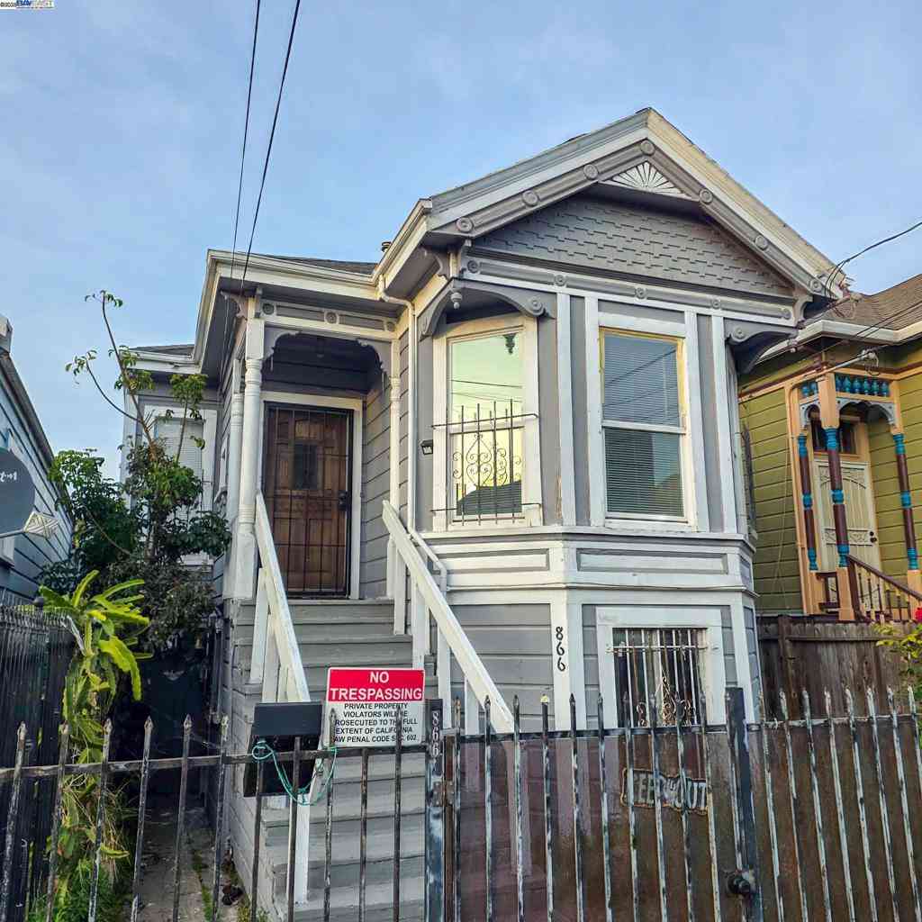Homes For Sale - 866 Isabella St<br/> Oakland, CA 94607