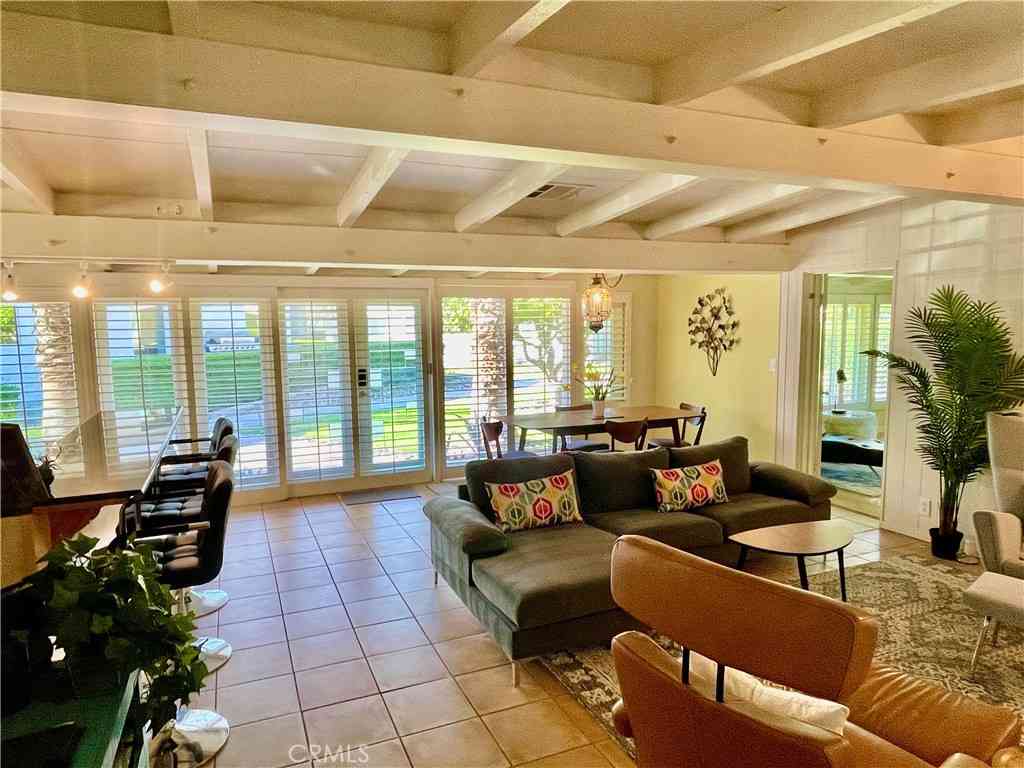 Condo For Sale - 40990 Paxton Drive #7<br/> Rancho Mirage, CA 92270