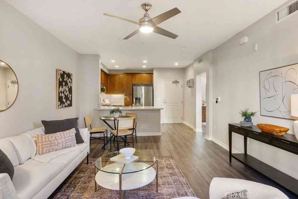 Condo For Sale - 629 Traction Avenue #312<br/> Los Angeles, CA 90013