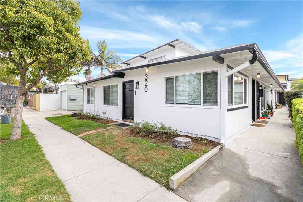 Homes For Sale - 320 7th Street<br/> Seal Beach, CA 90740