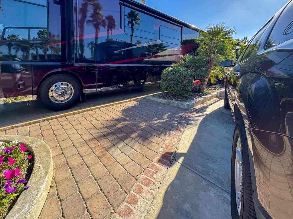 Mobile Home For Sale - 80394 Avenue 48 #211<br/> Indio, CA 92201