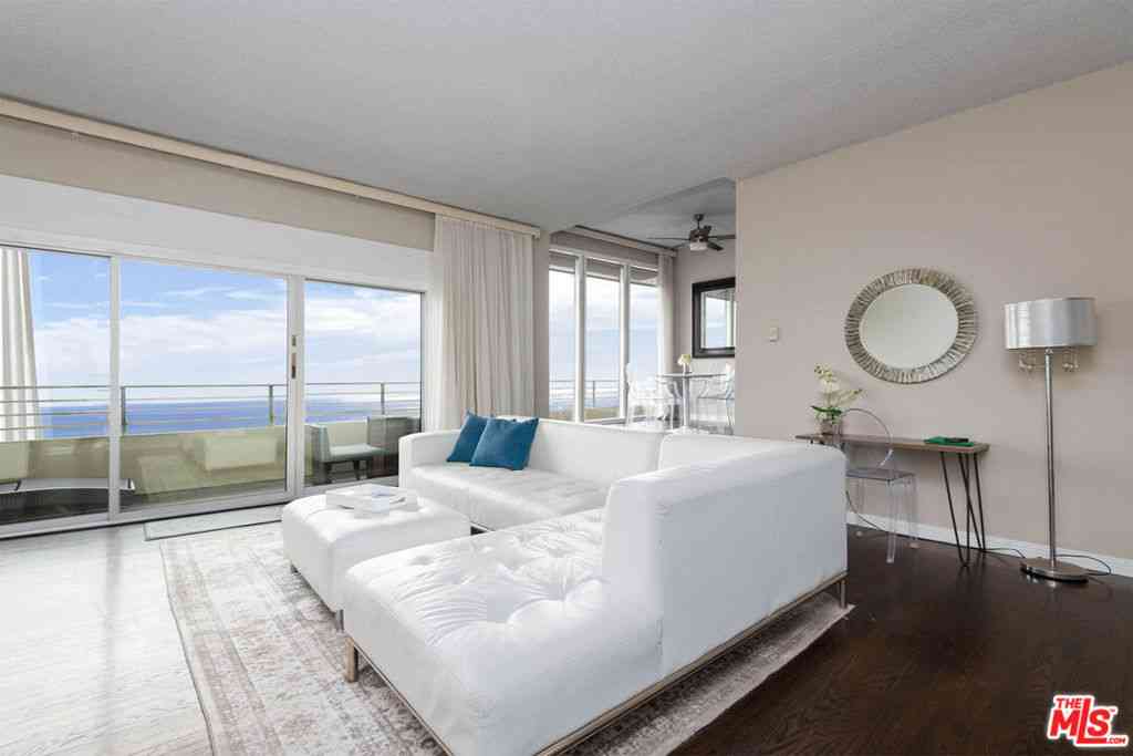 Condo For Rent - 18065 Coastline Drive #1<br/> Malibu, CA 90265