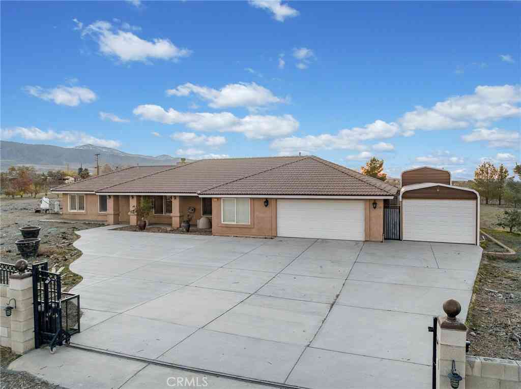 Homes For Sale - 12326 Silver Rock<br/> Pinon Hills, CA 92372
