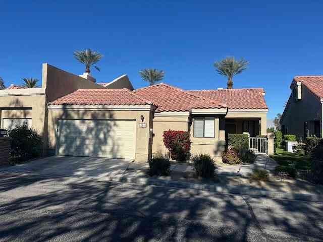 Condo For Rent - 41869 Preston Trail<br/> Palm Desert, CA 92211