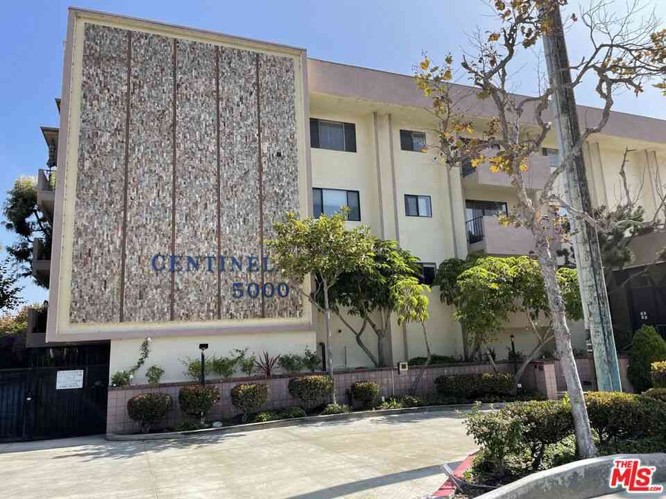 Condo For Sale - 5000 S Centinela Avenue #236<br/> Los Angeles, CA 90066