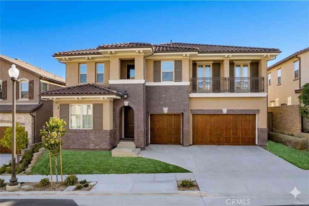 Homes For Sale - 5502 Heritage Oak<br/> Orange County, Trabuco Canyon, CA 92679