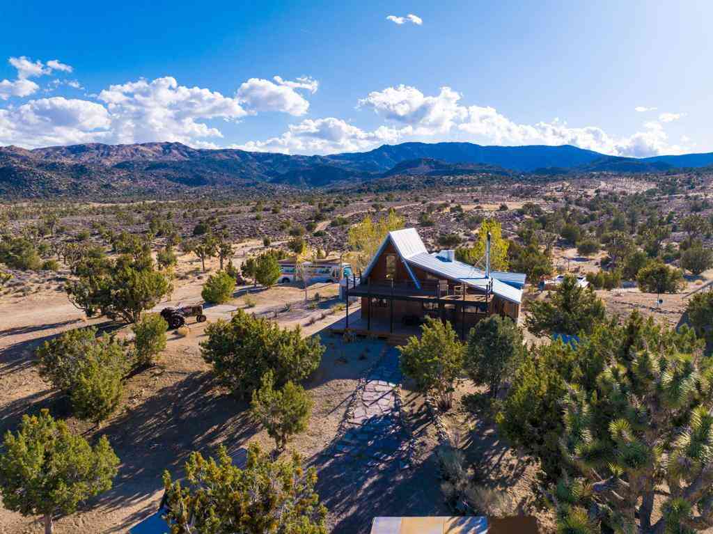 Homes For Sale - 1102 Burlington Road<br/> Pioneertown, CA 92268