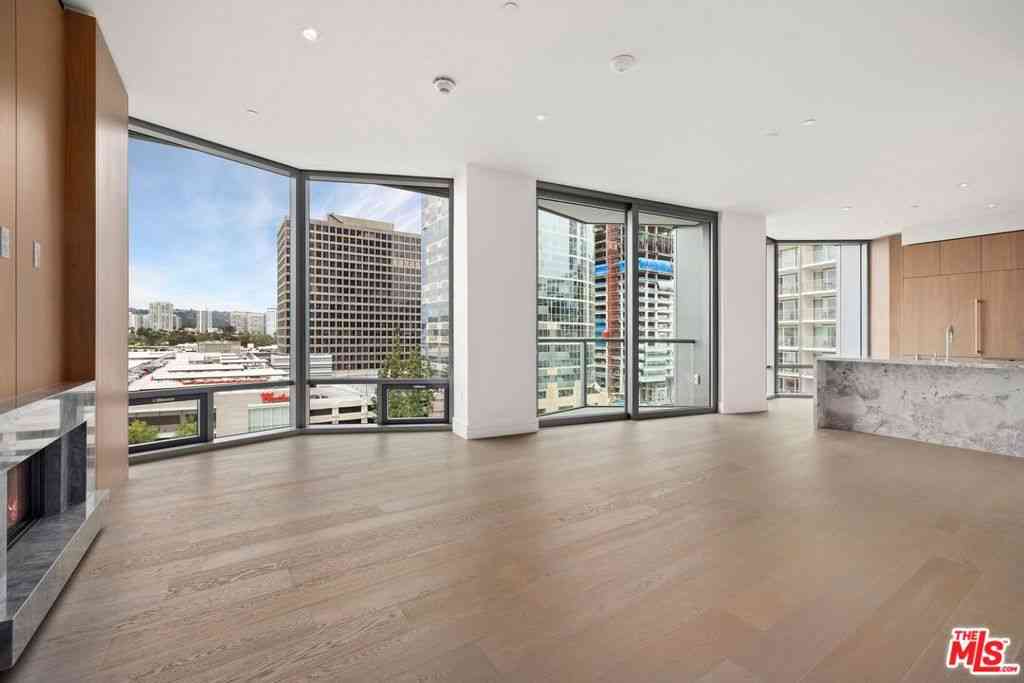 Condo For Sale - 211 W Elm Court #6E<br/> Los Angeles, CA 90067