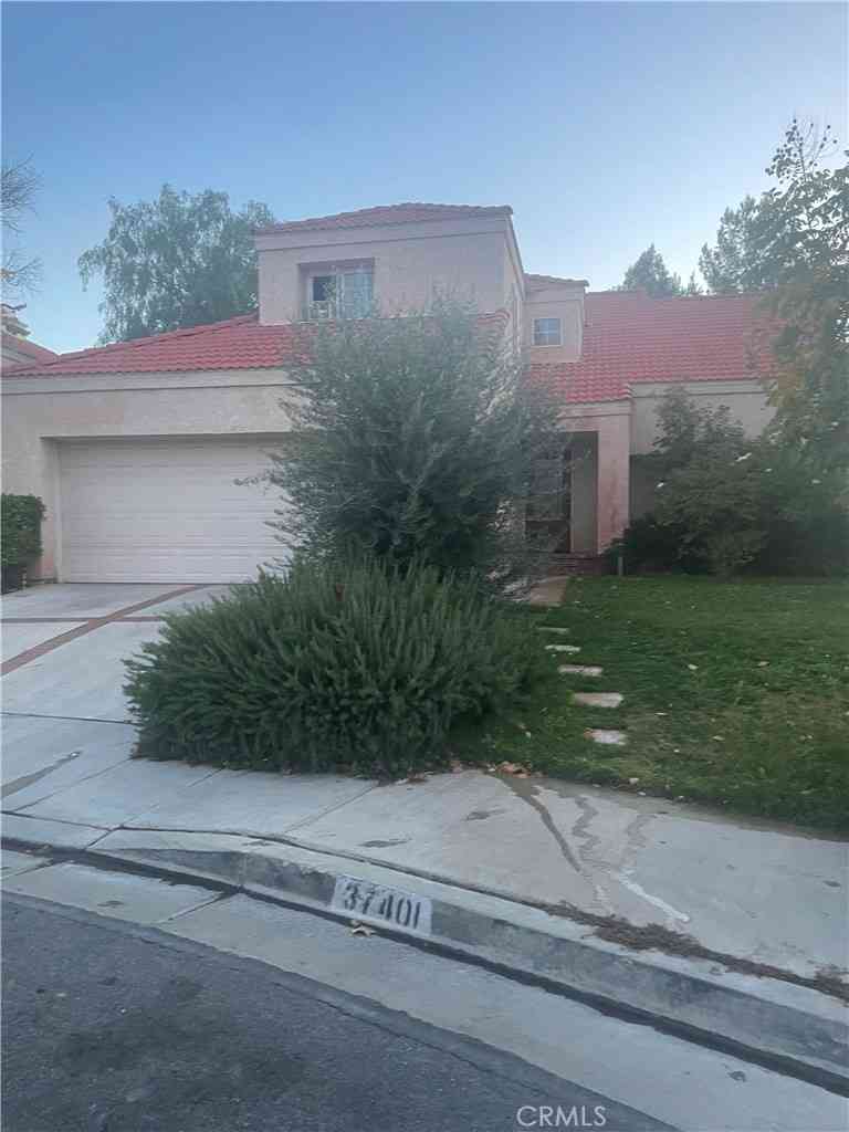 Homes For Sale - 37401 Richmond<br/> Palmdale, CA 93552
