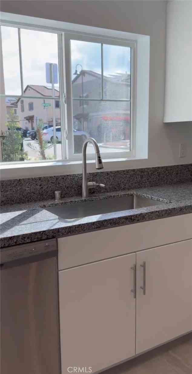 Townhouse For Rent - 7440 Fig Grove<br/> Riverside, CA 92507