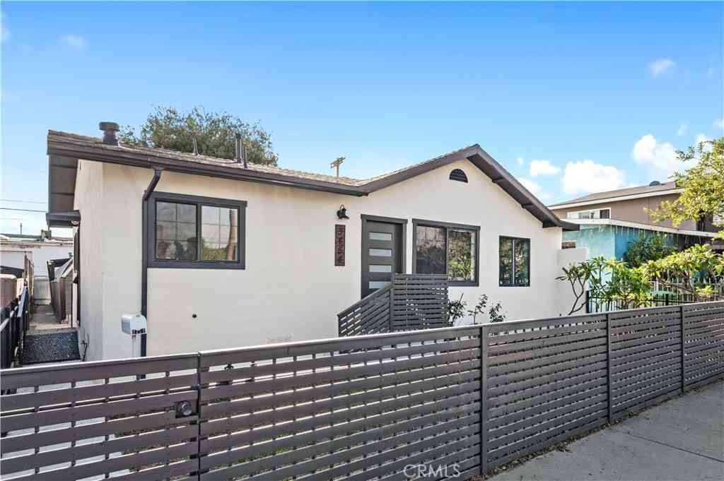 Homes For Sale - 3454 Hunter Street<br/> Los Angeles, CA 90023