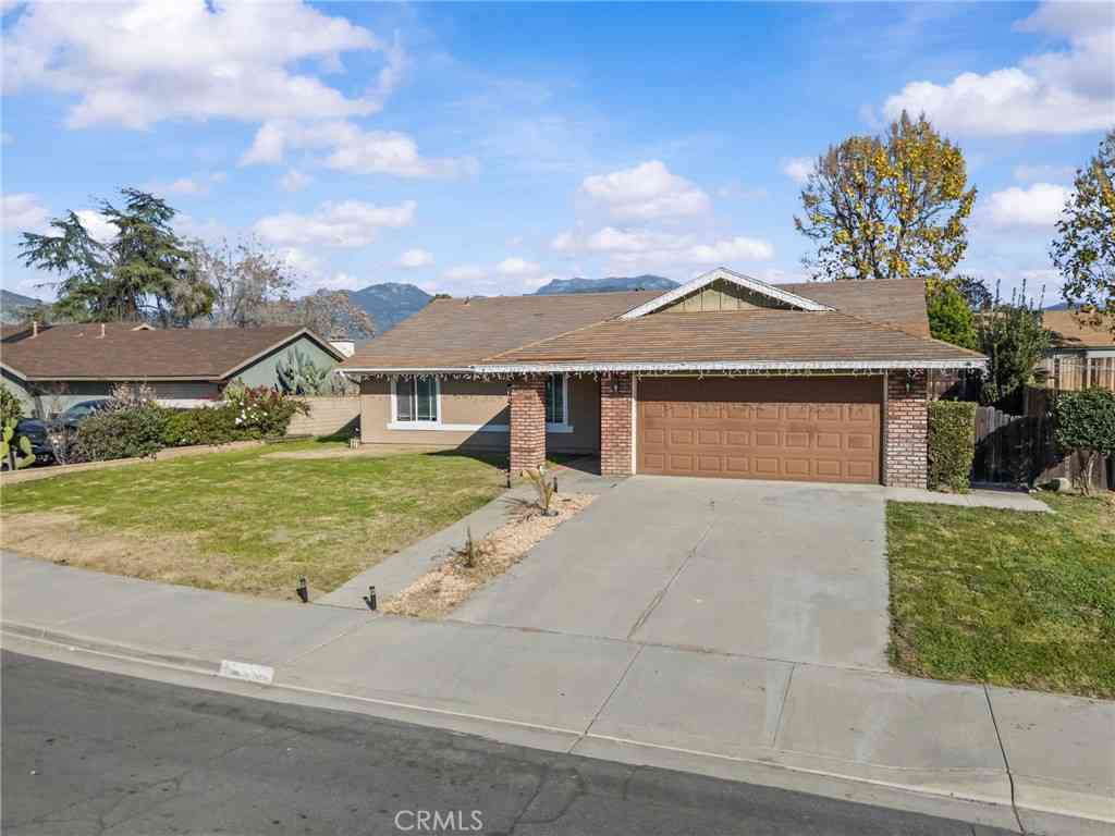 Homes For Sale - 25570 Orangewood<br/> Hemet, CA 92544