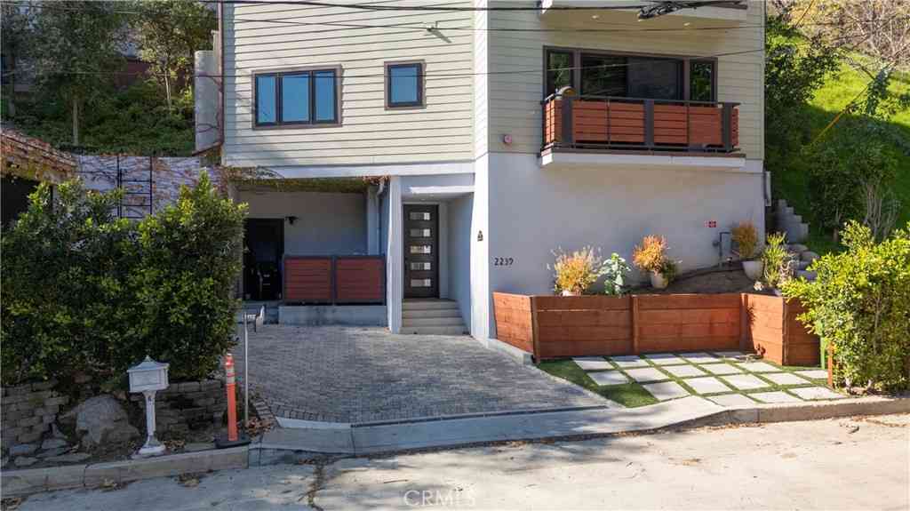 Homes For Sale - 2239 Laurel Canyon<br/> Los Angeles, CA 90046