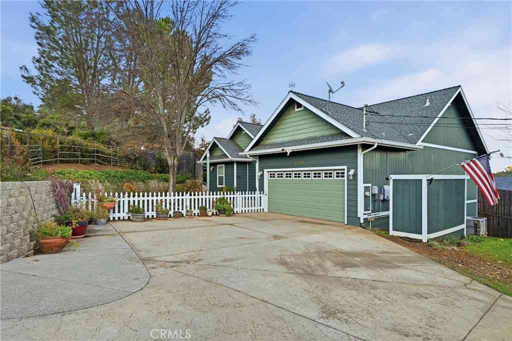 Homes For Sale - 5248 Tewa Court<br/> Kelseyville, CA 95451