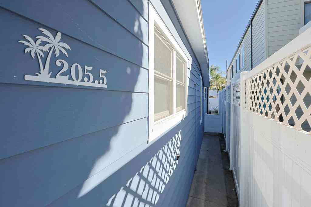 Homes For Rent - 205.5 C Avenue<br/> Coronado, CA 92118