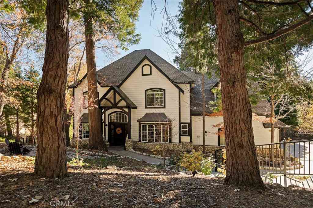 Homes For Sale - 267 Pheasant Run<br/> Lake Arrowhead, CA 92352