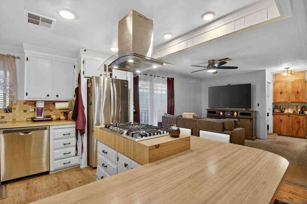 Mobile Home For Sale - 3340 Del Sol Blvd #SPC 136<br/> San Diego, CA 92154