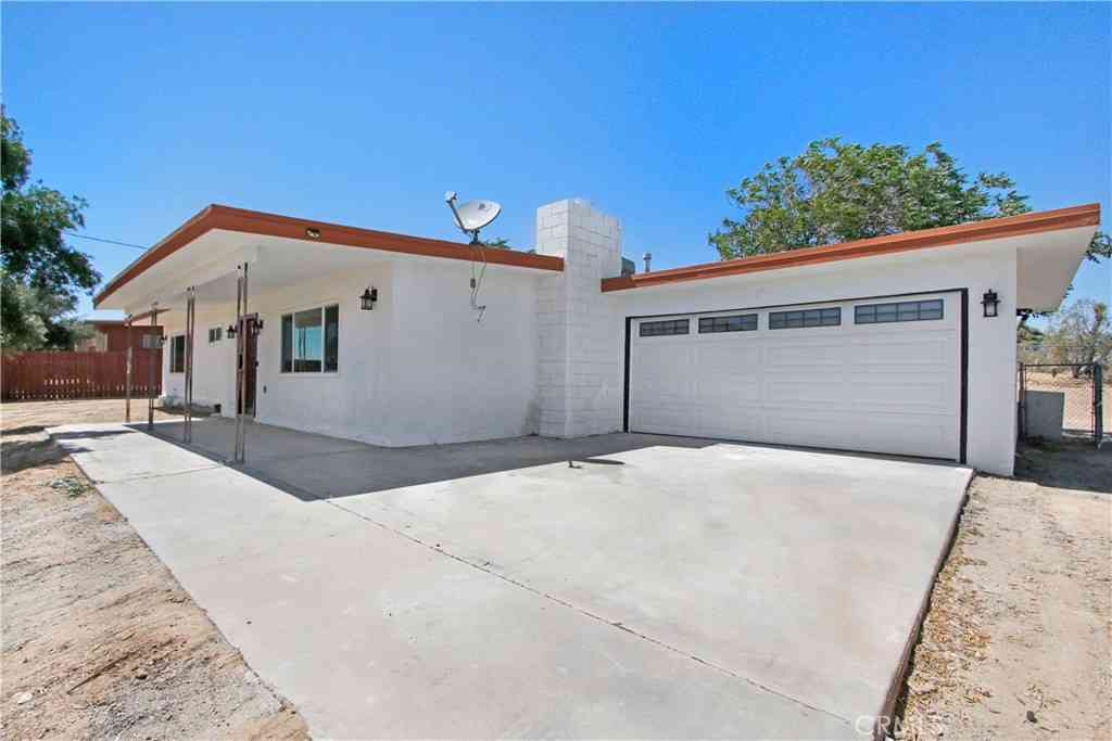 Homes For Sale - 59128 Nelson<br/> Yucca Valley, CA 92284