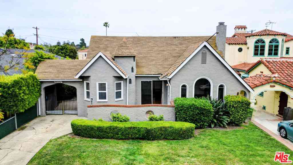 Homes For Rent - 10372 Tennessee Avenue<br/> Los Angeles, CA 90064