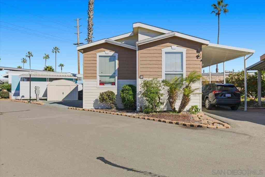 Mobile Home For Sale - 1100 Industrial Blvd #SPC C26<br/> Chula Vista, CA 91911