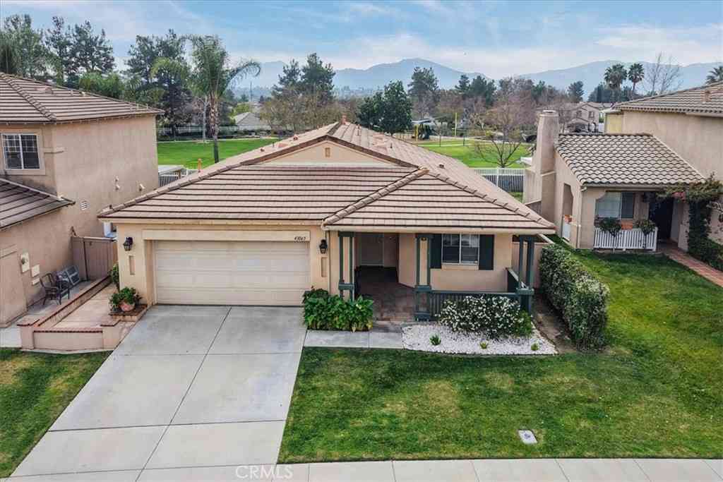 Homes For Sale - 43065 Avola Court<br/> Riverside County, Temecula, CA 92592