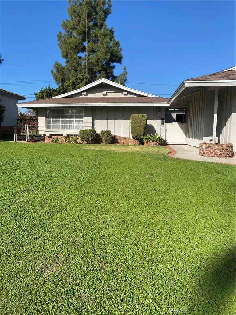 Homes For Sale - 1651 E Retford St Street<br/> Covina, CA 91724