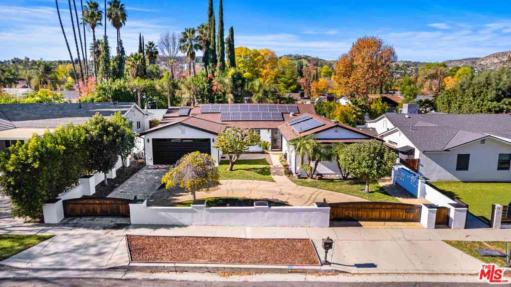 Homes For Sale - 6159 Debs Avenue<br/> Woodland Hills, CA 91367
