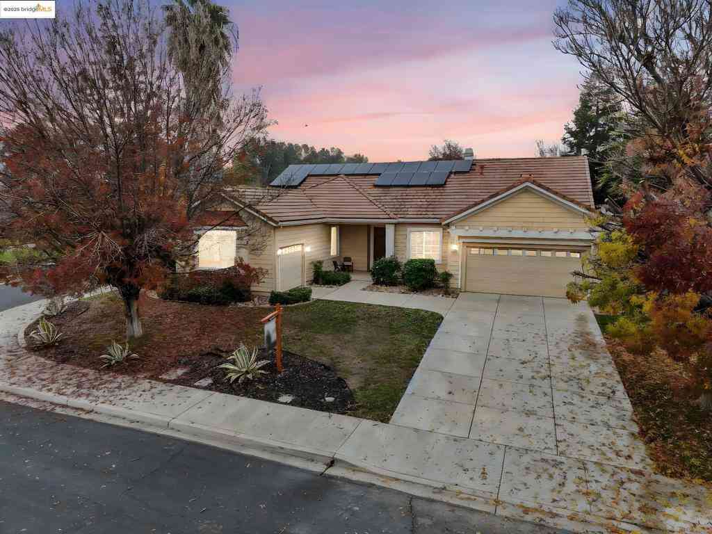Homes For Sale - 1839 Elizabeth Way<br/> Brentwood, CA 94513