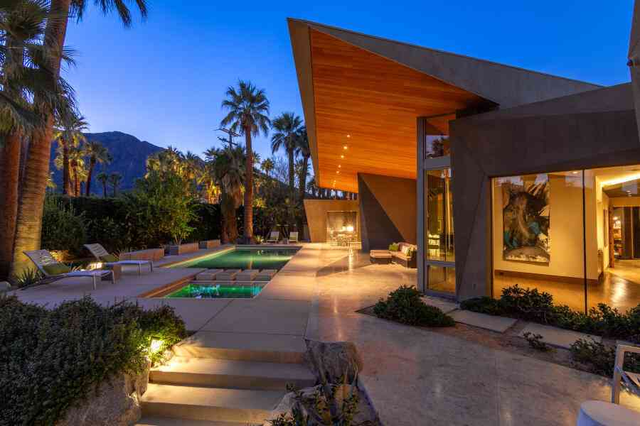 Homes For Sale - 740 N Prescott Drive<br/> Palm Springs, CA 92262