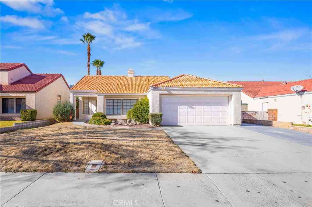 Homes For Sale - 44239 Fenner<br/> Lancaster, CA 93536