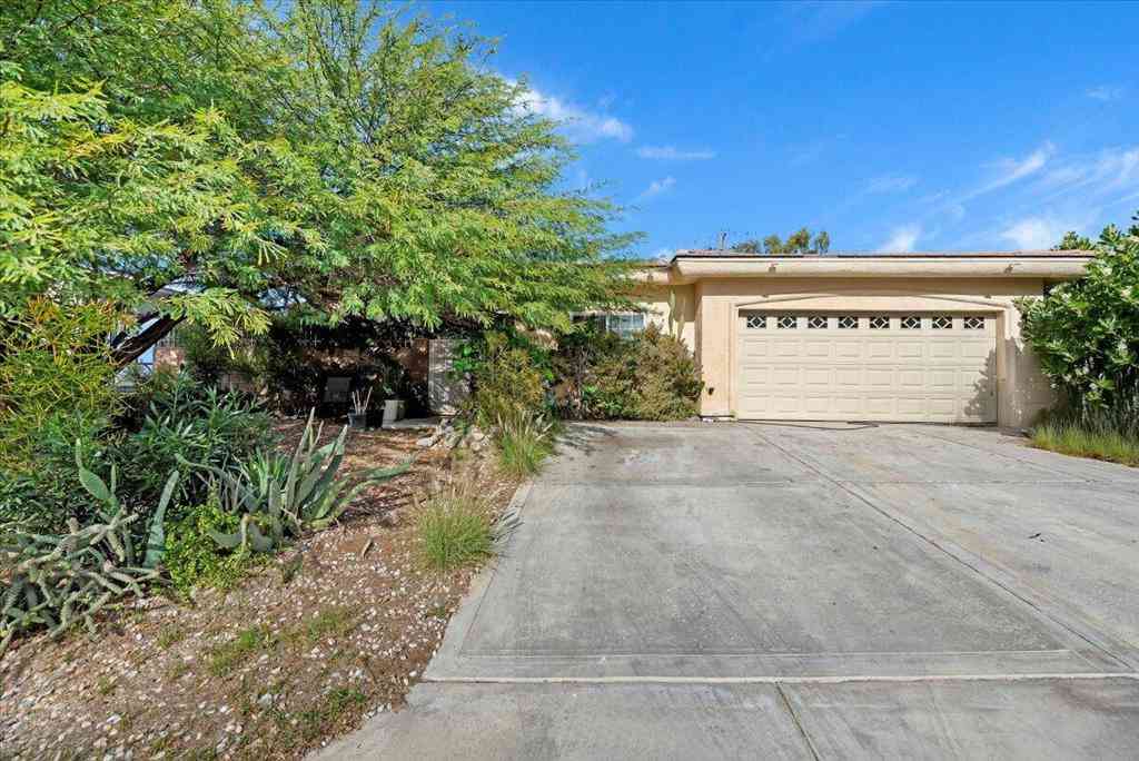 Homes For Sale - 66188 Avenida Suenos<br/> Desert Hot Springs, CA 92240