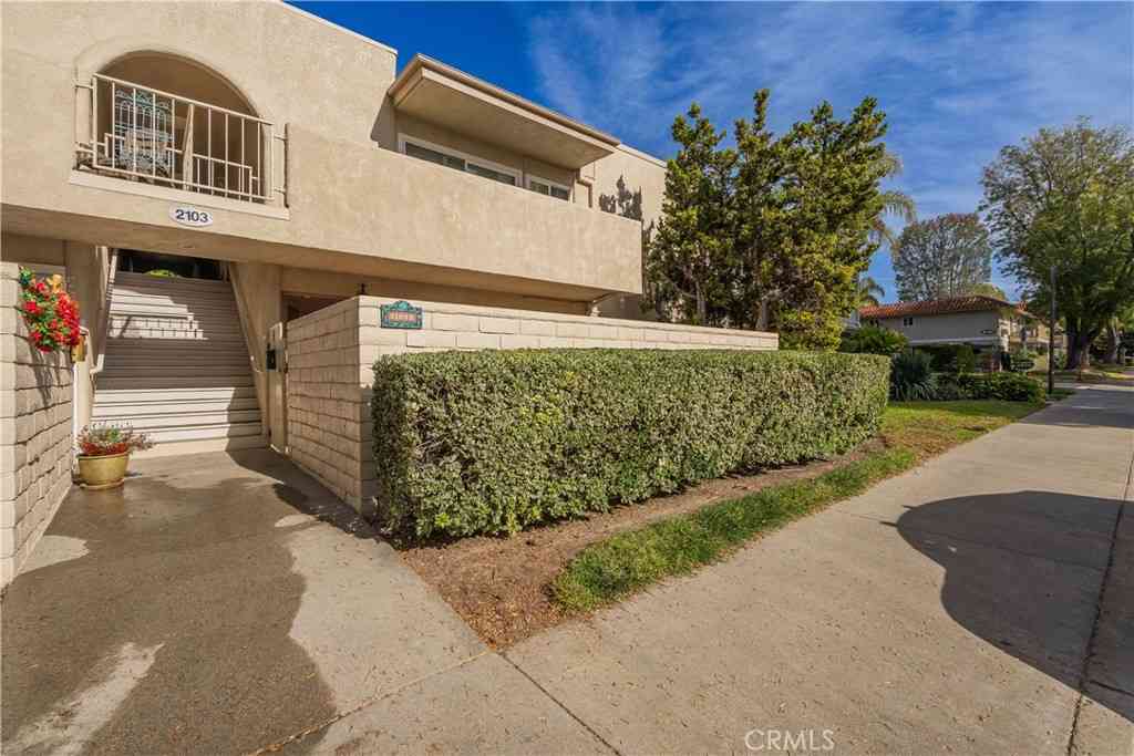Condo For Sale - 2103 Ronda Granada #B<br/> Laguna Woods, CA 92653