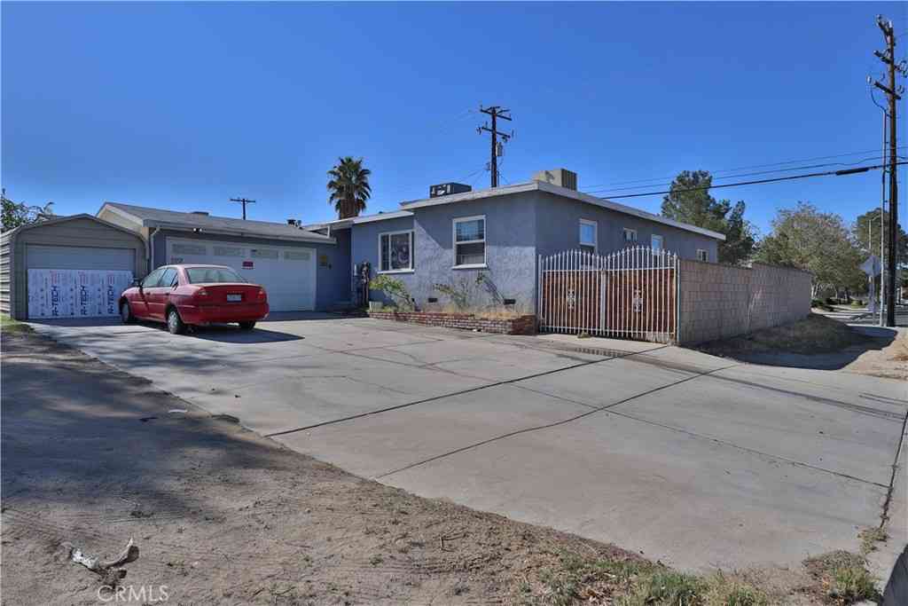 Homes For Sale - 830 W Avenue J4<br/> Lancaster, CA 93534