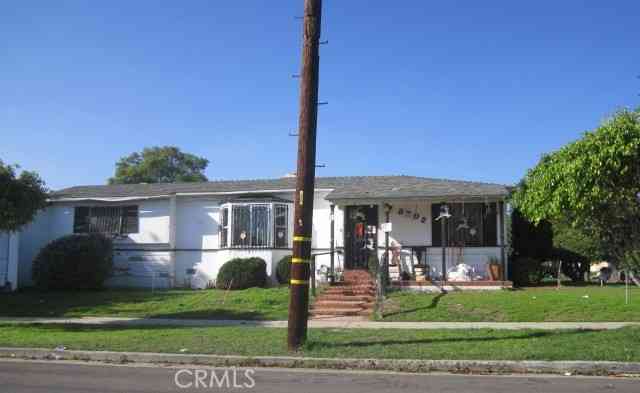 Homes For Sale - 3702 W 59th<br/> Los Angeles, CA 90043