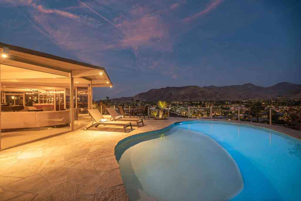 Homes For Rent - 17 Cahuilla Hills Drive<br/> Palm Springs, CA 92264