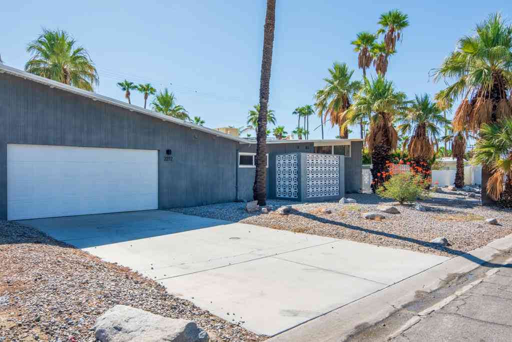 Homes For Sale - 2272 N Starr Road<br/> Palm Springs, CA 92262