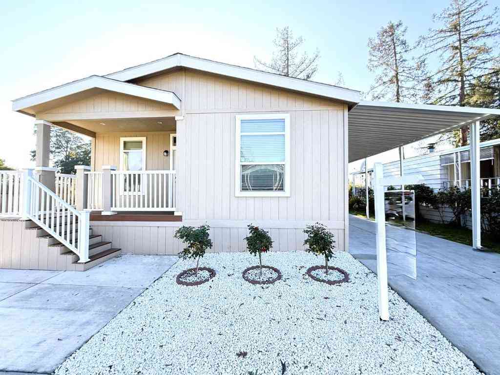 Mobile Home For Sale - 445 N Capitol Avenue<br/> San Jose, CA 95133
