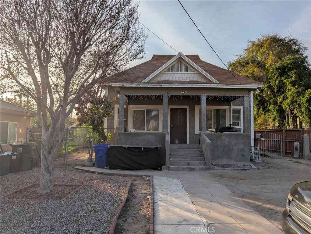 Multifamily For Sale - 726 N Arrowhead Avenue<br/> San Bernardino, CA 92401