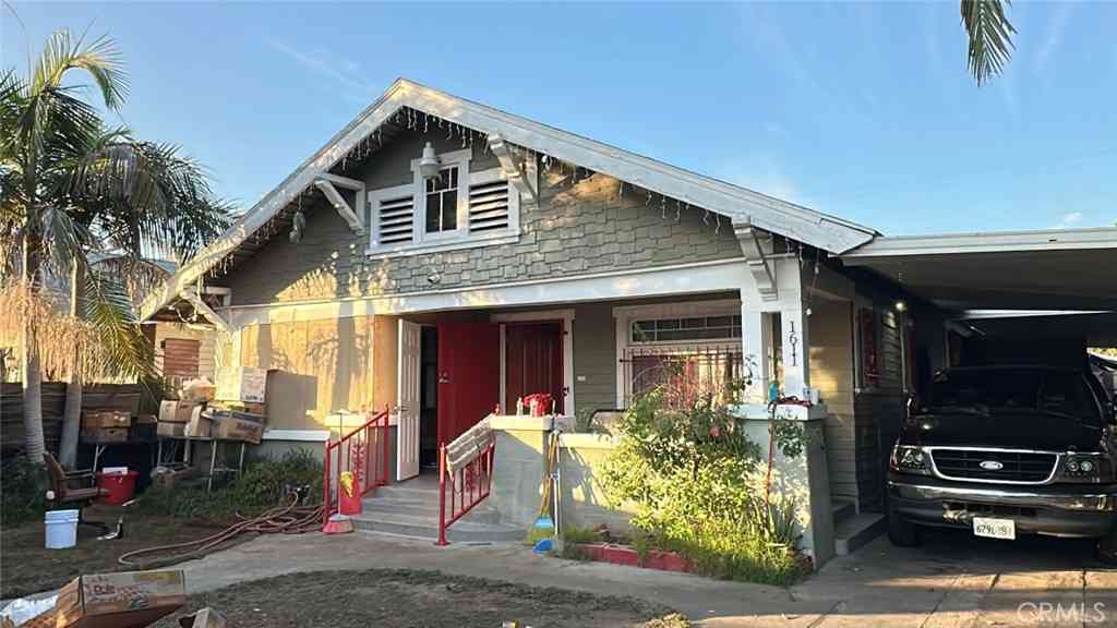 Homes For Sale - 1611 W 46th<br/> Los Angeles, CA 90062