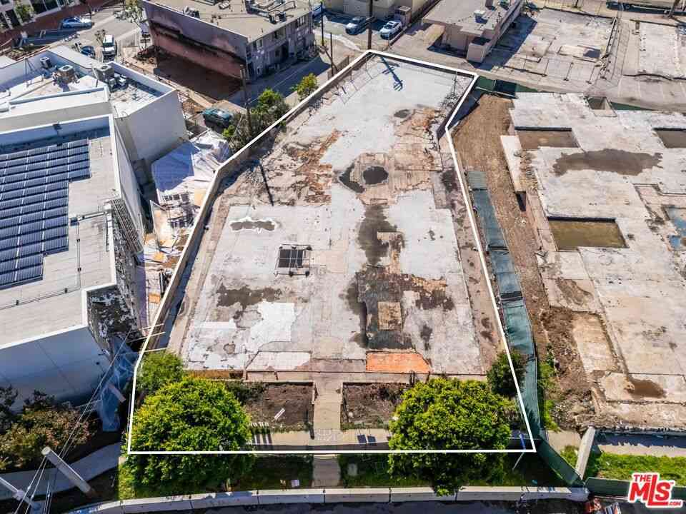 Vacant Land For Sale - 15330 Albright Street<br/> Pacific Palisades, CA 90272
