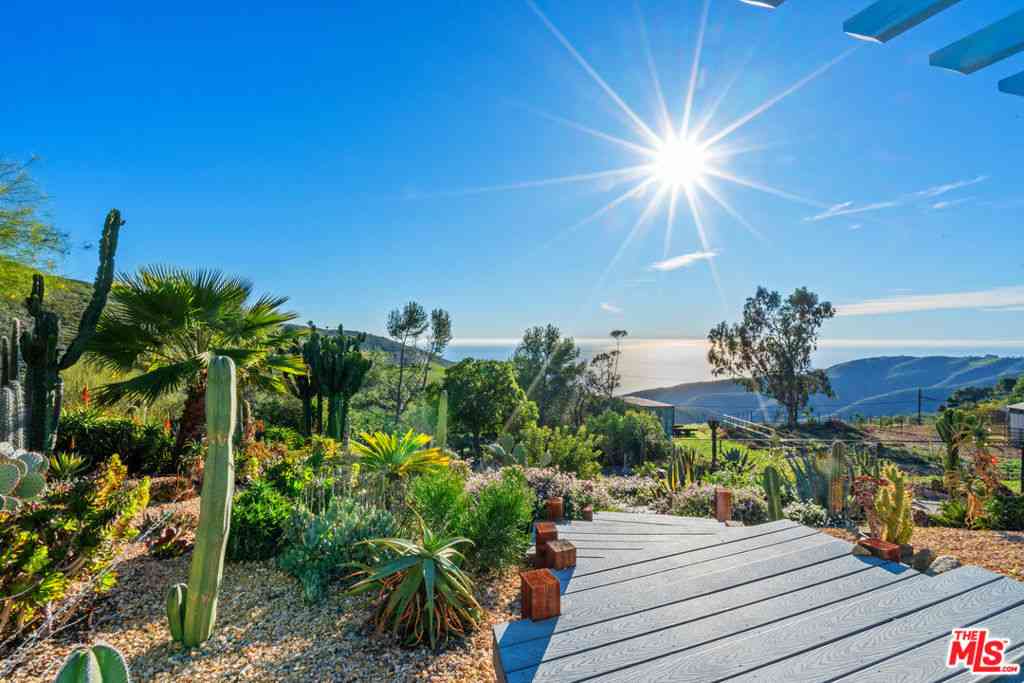 Homes For Rent - 9402 Houston Road<br/> Malibu, CA 90265