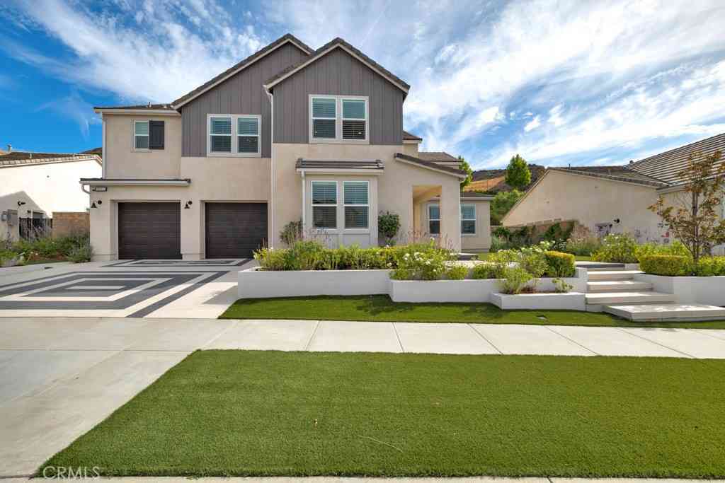 Homes For Sale - 18812 Juniper Springs Drive<br/> Canyon Country, CA 91387