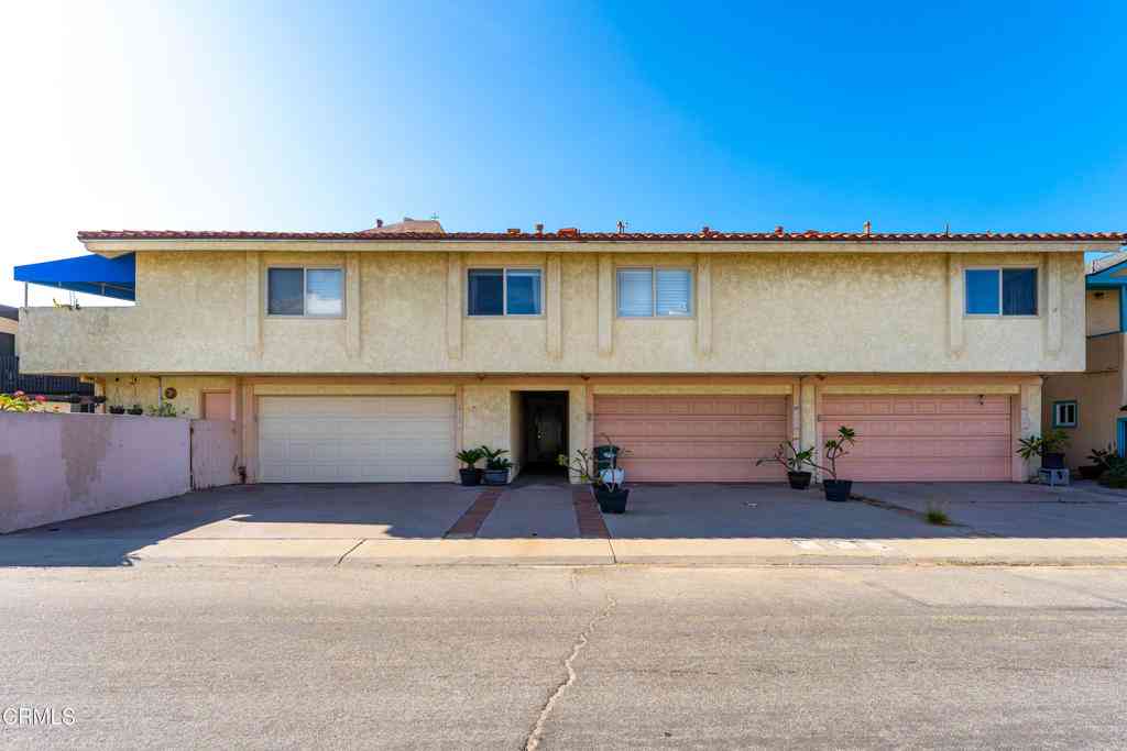 Homes For Sale - 3301-3305 Ocean Drive<br/> Ventura County, Oxnard, CA 93035