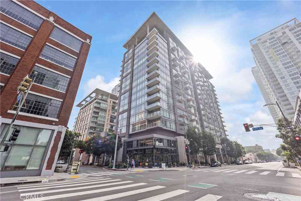 Condo For Rent - 1100 S Hope #1704<br/> Los Angeles, CA 90015